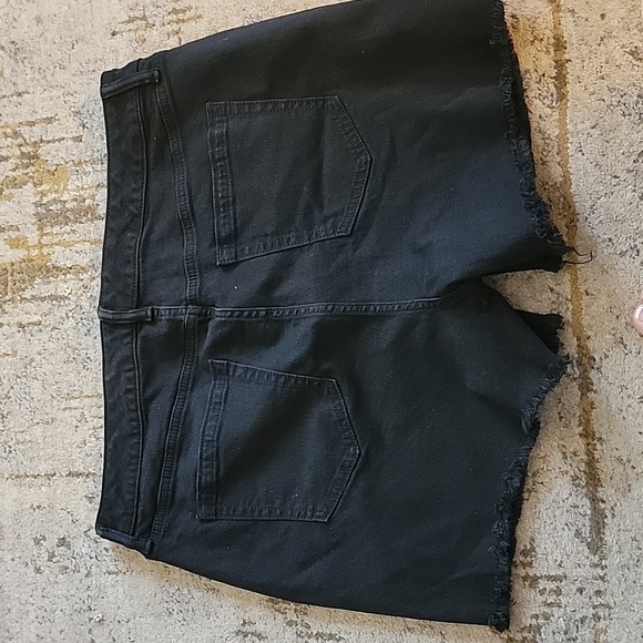 Torrid Women's Black Denim Shorts - Picture 2 of 6